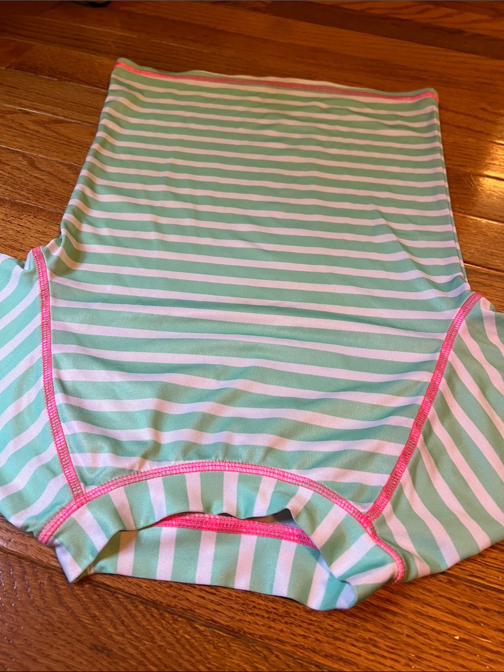 O'Rageous! Mint & White Striped Rash Guard with Pink Stitching size XS 6/6X - Picture 11 of 16